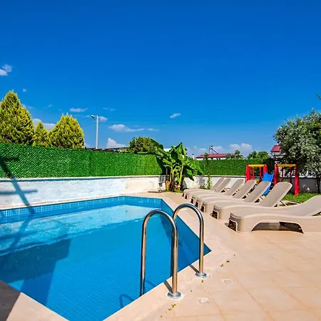 Apartament Defne-ozel Havuzlu Genis Bahceli Luks Fethiye