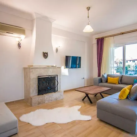Apartament Defne-ozel Havuzlu Genis Bahceli Luks