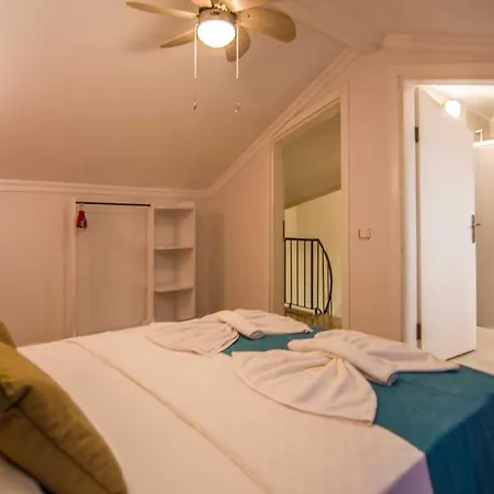 Apartament Defne-ozel Havuzlu Genis Bahceli Luks *