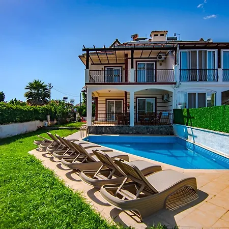 Apartament Defne-ozel Havuzlu Genis Bahceli Luks *