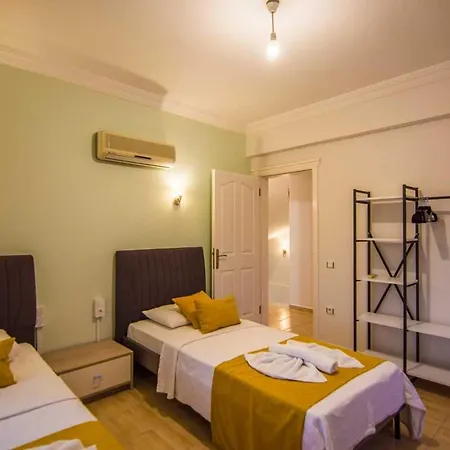 Defne-özel Havuzlu Geniş Bahçeli Lüks Apartamento Fethiye